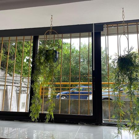 Almond Apartment Thessaloniki Buitenkant foto