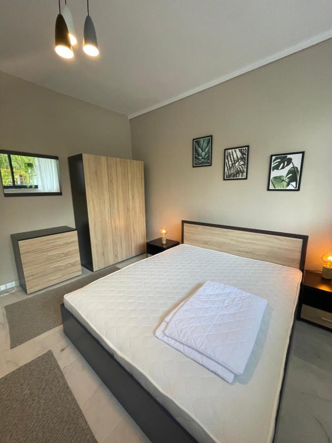 Almond Apartment Thessaloniki Buitenkant foto